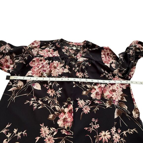 41 Hawthorn Black Floral Roll Tab Sleeve Button Down Shirt - Picture 5 of 8